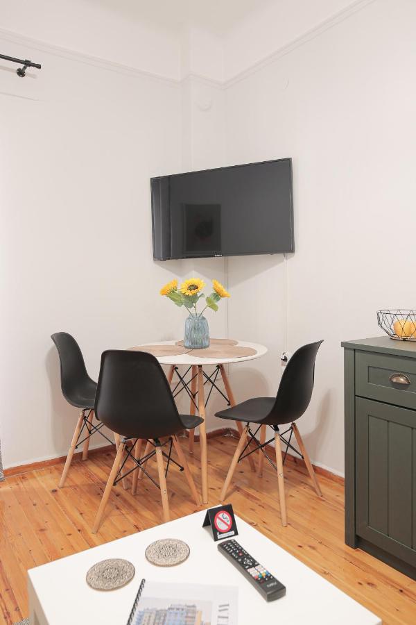 Uranus Apartment Thessaloniki Buitenkant foto