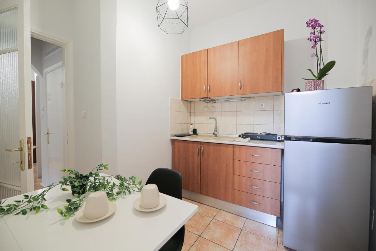 Uranus Apartment Thessaloniki Buitenkant foto
